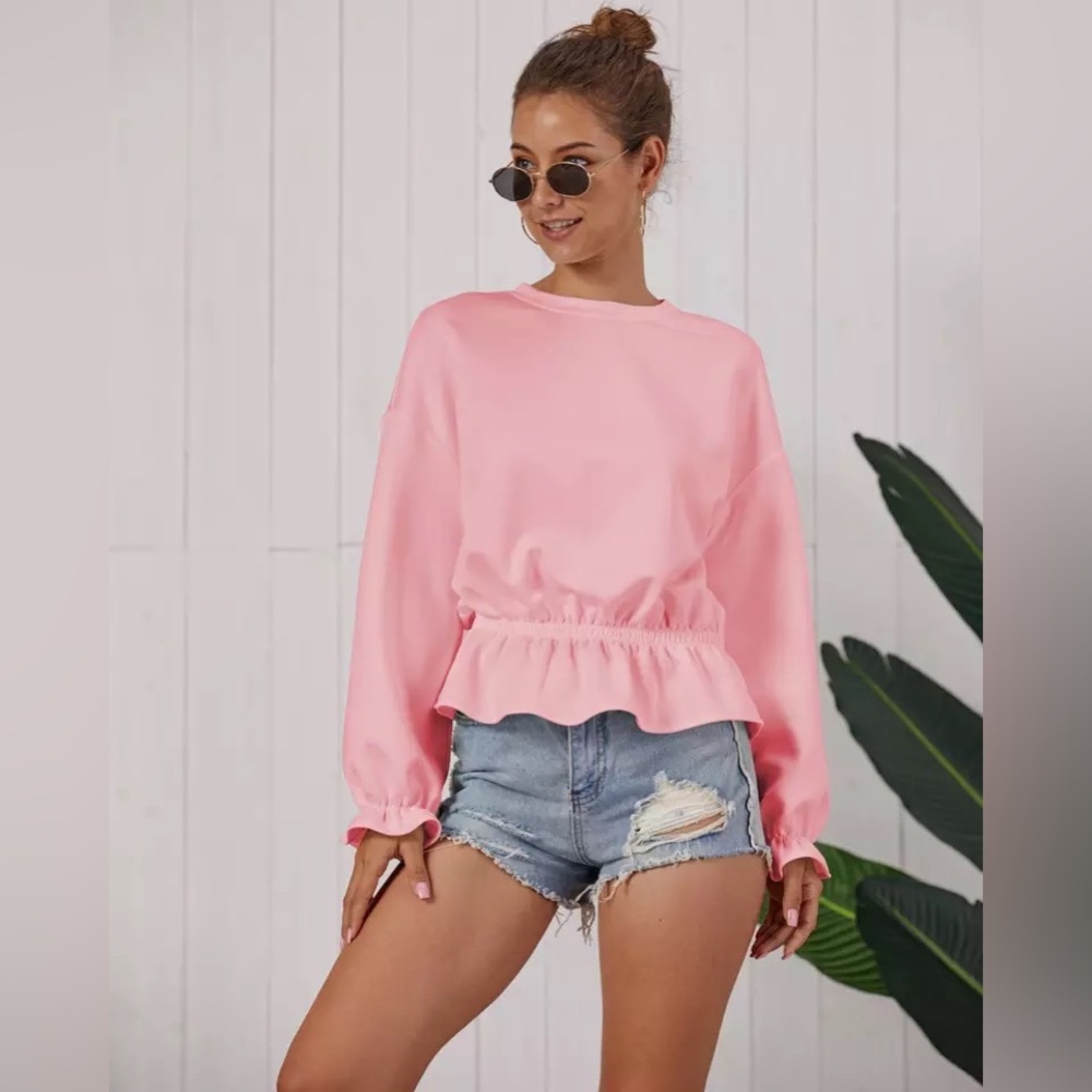 🌸 Pink Simplicity Top With Ruffled Sleeves